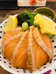 サーモンパンチ 栄店