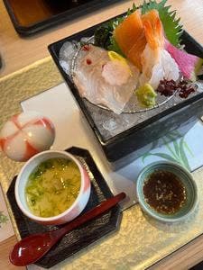 海鮮茶屋 せんざん本店 金沢文庫店