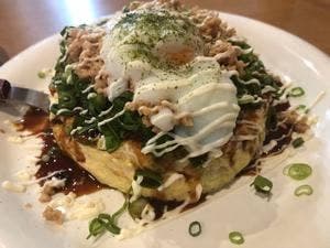 鉄板お好み焼き処 黒。