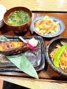 谷中 冨じ家