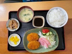 とみた食堂