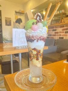CAFE MOGMOF