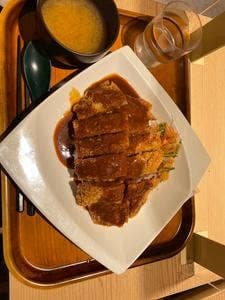うしくんの加古川かつめし亭