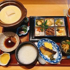 岡埜荘