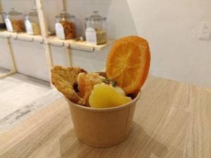 PlusNuts 京都三条店