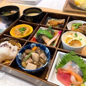 越品ダイニング&カフェ 新潟伊勢丹