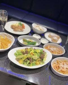 R3 Club Lounge