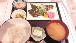 炉ばた焼 八閣