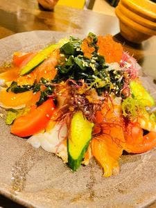 魚とな