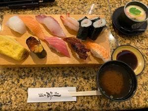 江戸前回転鮨 弥一 岩出店