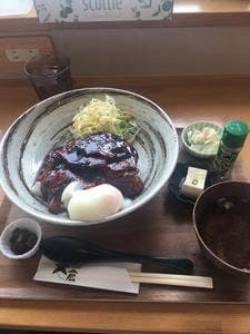 ごはん食べるところ大倉