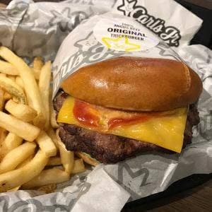 Carl's Jr. 秋葉原店