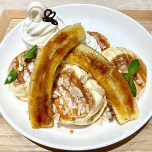 みつばちかふぇ&キッチン イオンモール白山店