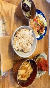 Dining & Gallery ICOU