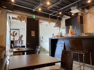 B-LUCK CAFE