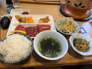 炭火焼肉 おおば