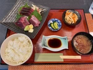鳴月