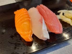 立喰い寿司&BAR 鮨處八千代 四ツ谷店