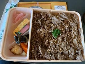 松川弁当店 米沢駅ホーム