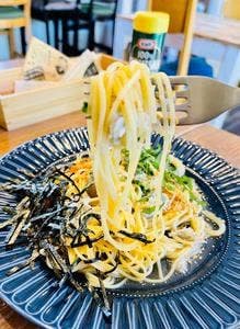 えほんカフェひっぽ