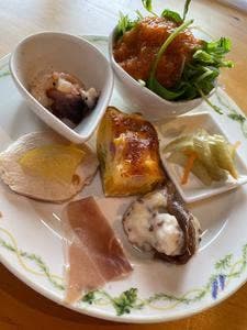 ピッツェリアアンドカフェ ブリーゼ