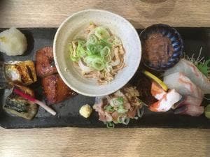 ひものや こはち ソラリアプラザ店