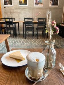 Sani'z Language and Art Cafe