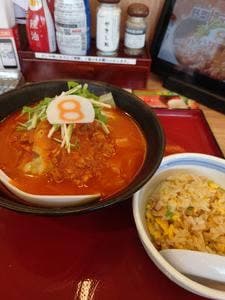 8番らーめん 金津店