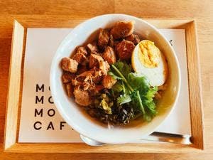 moon moon moon cafe