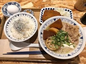 野菜を食べる ごちそうとん汁 ごちとん ホワイティうめだ店