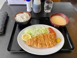 とんかつ&le cafe いそ