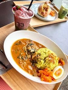 33 Cafe Green