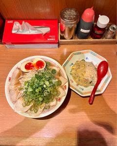 二両半 布施駅前店