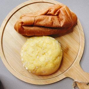 オイシイパンヤ
