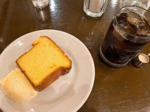 カフェ・ラ・ダダ