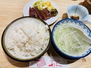 牛たん炭焼 利久 Pasar蓮田店