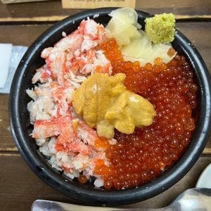 ぶっかけ海鮮丼の店 魚屋の台所 別邸