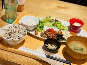 おぼんdeごはん 三宮オーパ2店