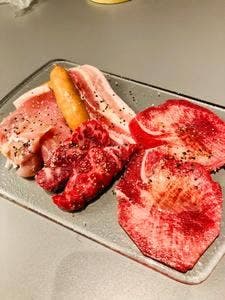 孝作とアームストロングの肉とけむり