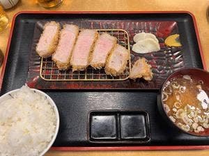 嬉嬉豚とんかつ 君に、揚げる。 極