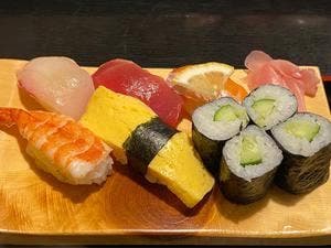 初美寿司 JR山科駅前店