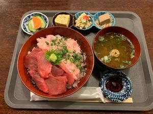 まぐろ居酒屋 定禅寺へそのを