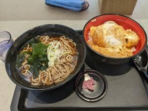 名代 富士そば 大船店