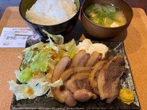 チーズと燻製のお店 とぅるーぶるー