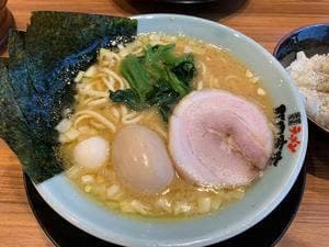 横浜家系ラーメン 町田商店 弥富通店