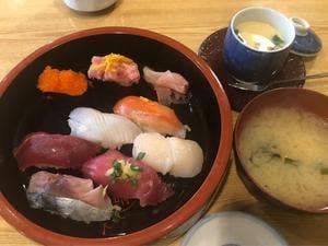 丸八鮨