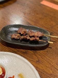 炭火やきとり 串三