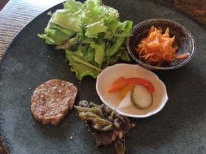 肉とスイーツのお店『KOYORI』