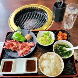 テーブルオーダーバイキング 焼肉 王道 花園店