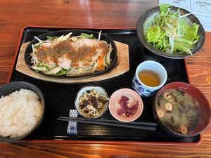 桟敷家 巻店